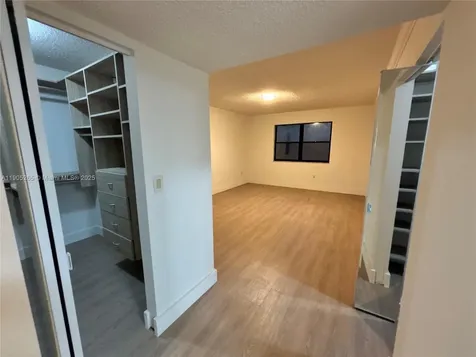 461 Ives Dairy Road Miami FL 33179