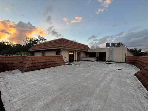 461 Ives Dairy Road Miami FL 33179