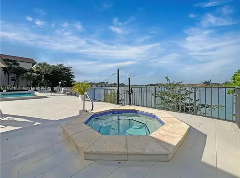461 Ives Dairy Road Miami FL 33179