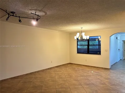 461 Ives Dairy Road Miami FL 33179