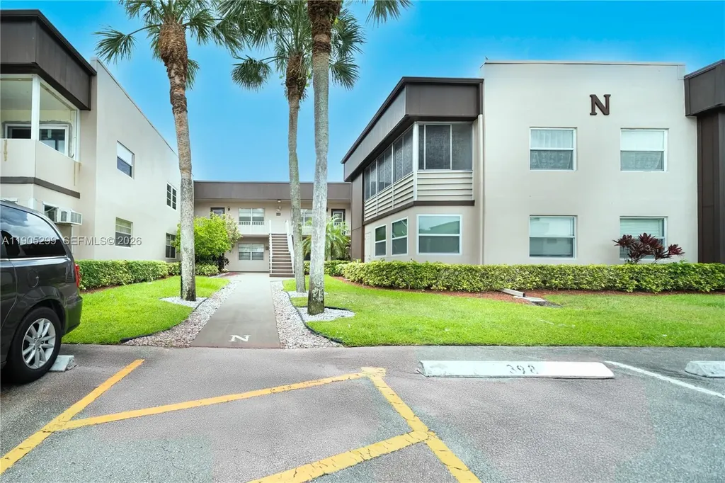 642 N Normandy N Delray Beach FL 33484