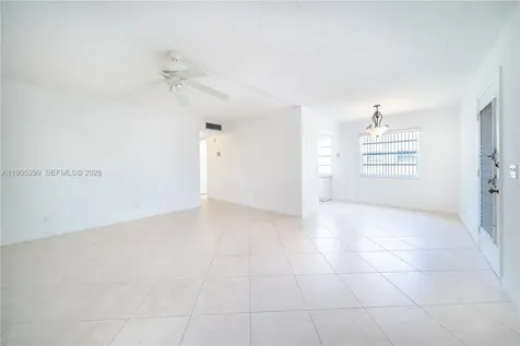 642 N Normandy N Delray Beach FL 33484