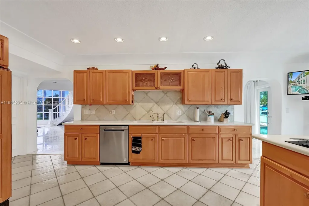 2889 NE 35th Street Fort Lauderdale FL 33306
