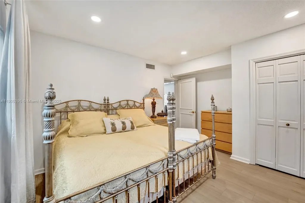 2889 NE 35th Street Fort Lauderdale FL 33306