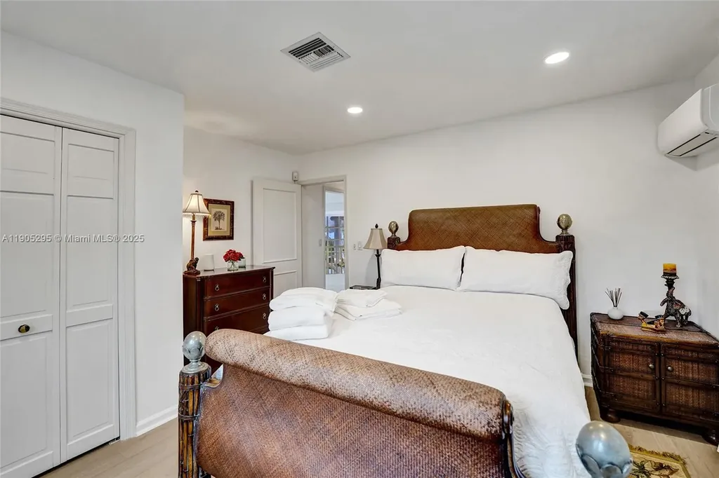 2889 NE 35th Street Fort Lauderdale FL 33306