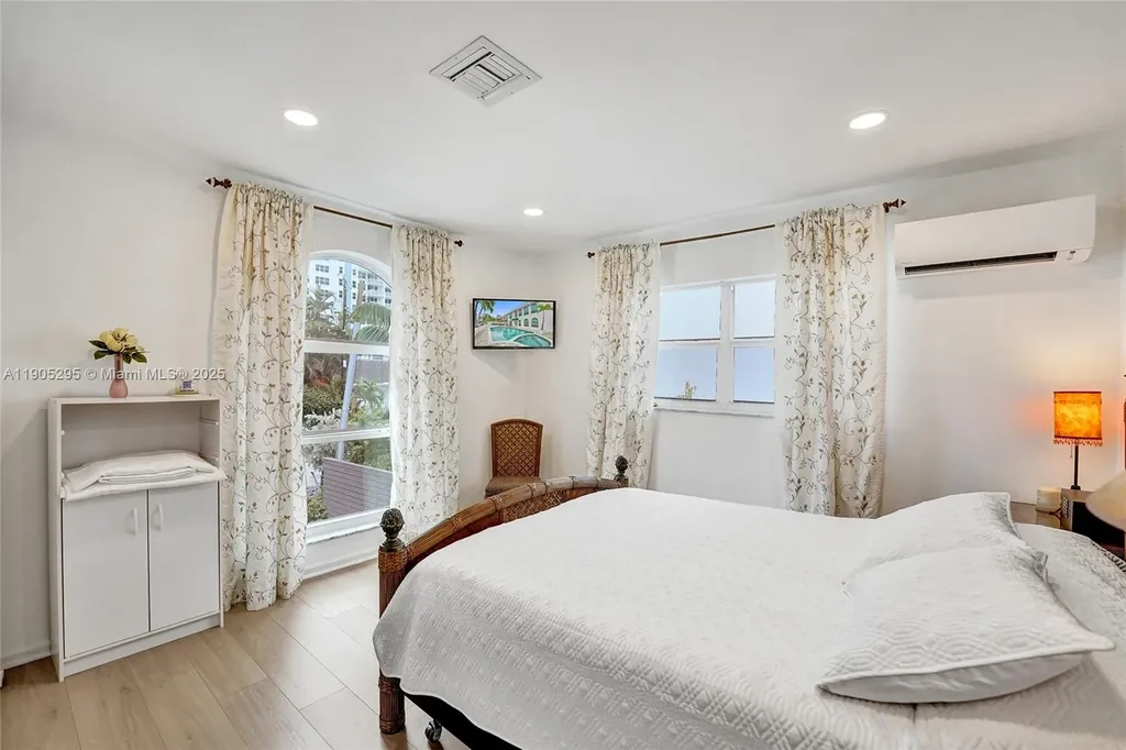 2889 NE 35th Street Fort Lauderdale FL 33306