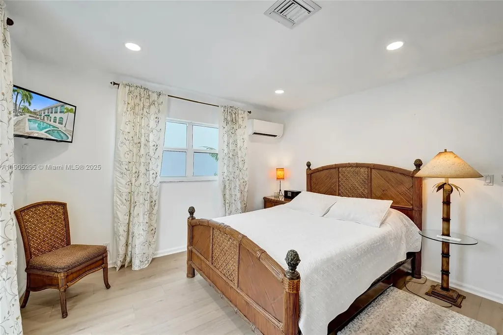 2889 NE 35th Street Fort Lauderdale FL 33306