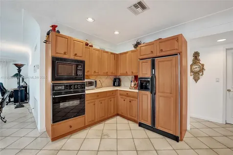 2889 NE 35th Street Fort Lauderdale FL 33306