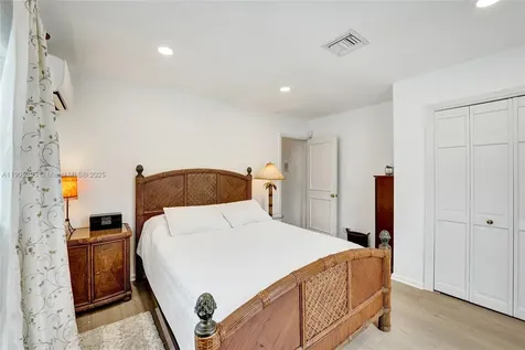 2889 NE 35th Street Fort Lauderdale FL 33306