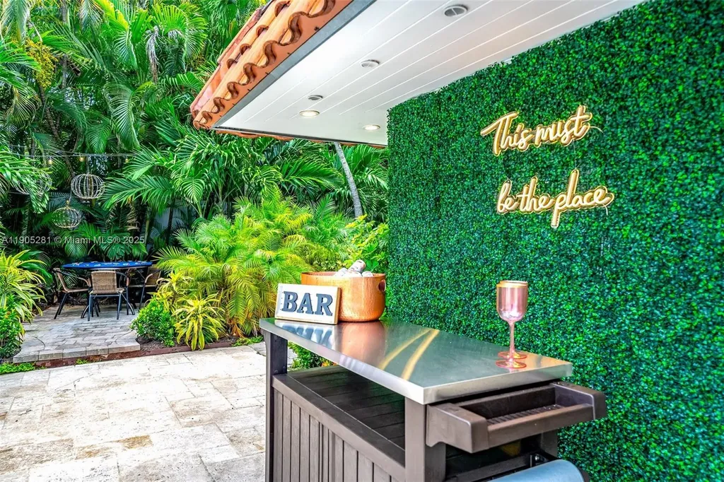 11 Sylvan Lane Fort Lauderdale FL 33316