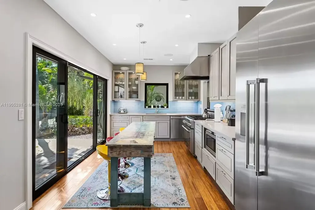 11 Sylvan Lane Fort Lauderdale FL 33316