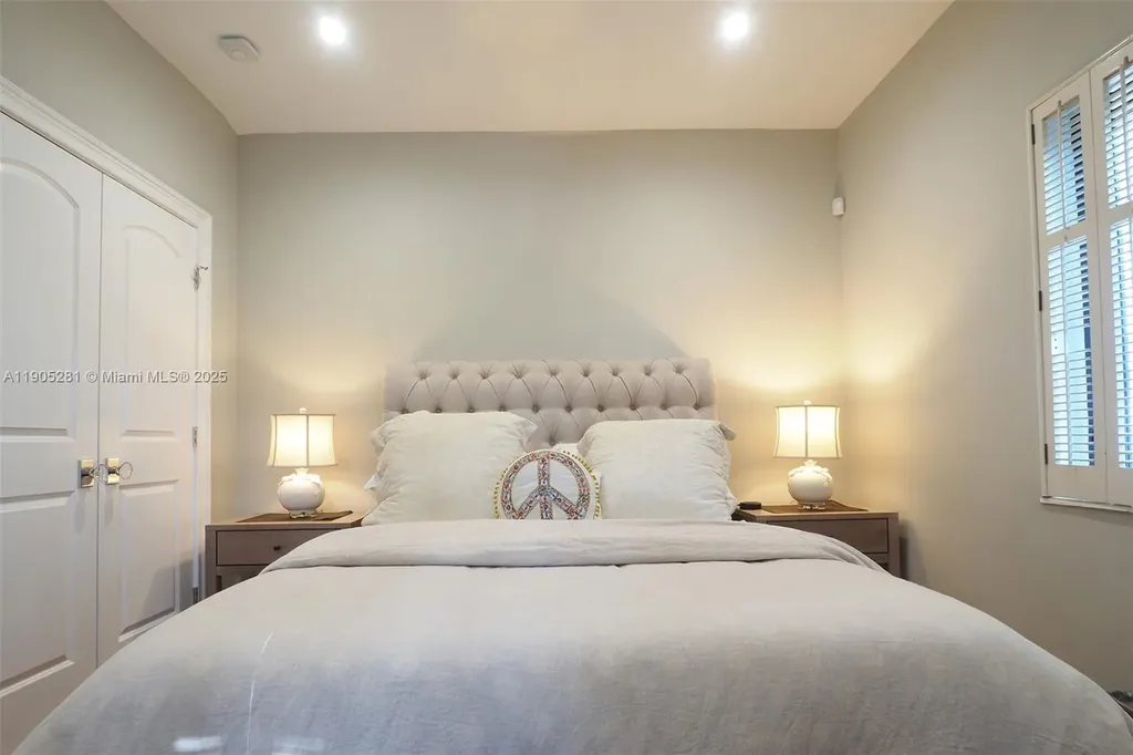 11 Sylvan Lane Fort Lauderdale FL 33316