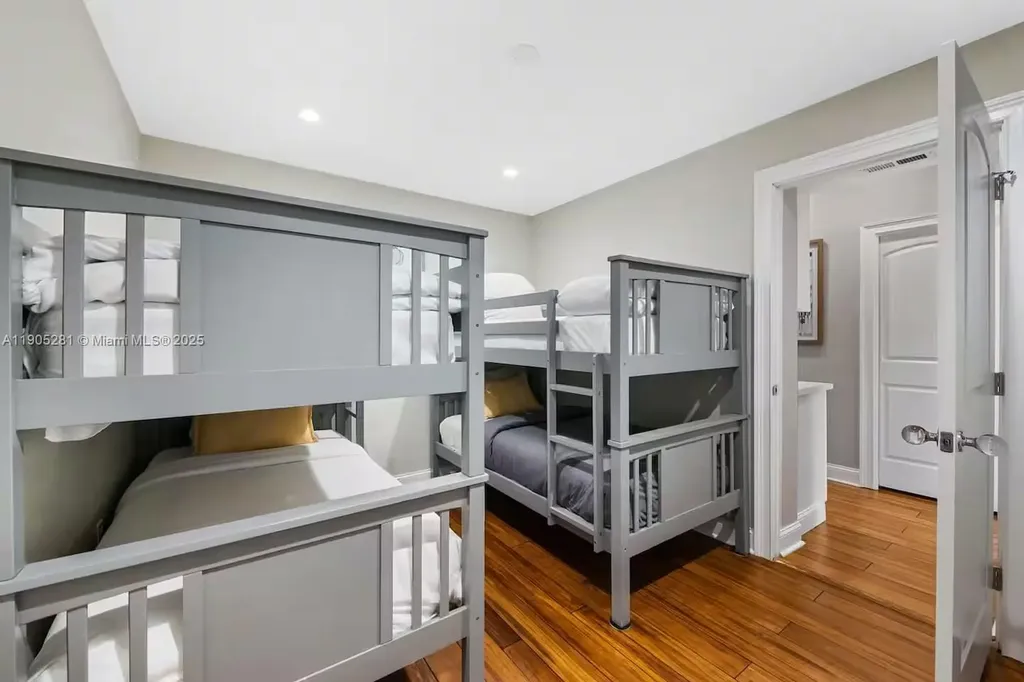 11 Sylvan Lane Fort Lauderdale FL 33316