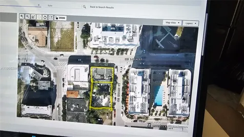 30 NE 14 Street Miami FL 33132