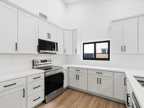 4421 NW 73rd Avenue Lauderhill FL 33319
