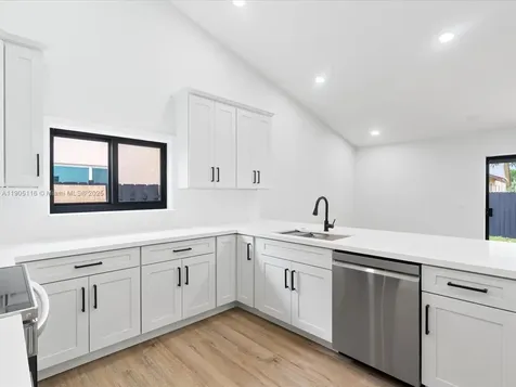 4421 NW 73rd Avenue Lauderhill FL 33319