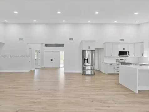 4421 NW 73rd Avenue Lauderhill FL 33319