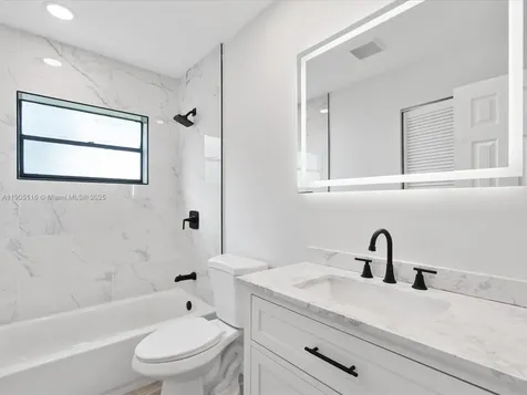 4421 NW 73rd Avenue Lauderhill FL 33319