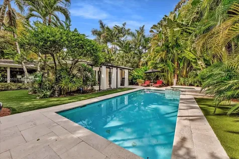3821 Braganza Avenue Miami FL 33133
