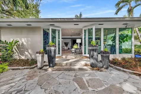 3821 Braganza Avenue Miami FL 33133