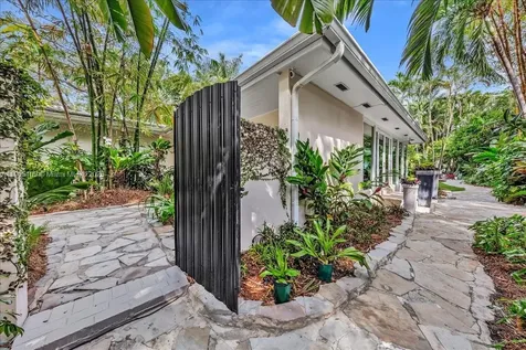 3821 Braganza Avenue Miami FL 33133
