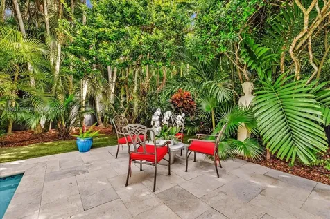 3821 Braganza Avenue Miami FL 33133
