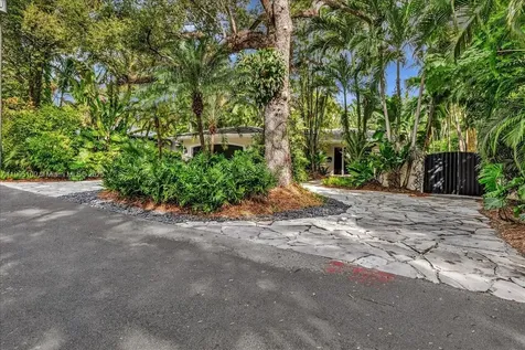3821 Braganza Avenue Miami FL 33133