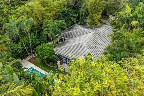 3821 Braganza Avenue Miami FL 33133