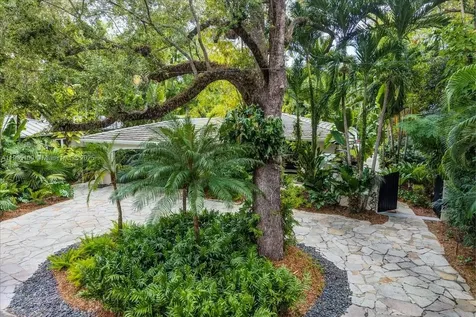 3821 Braganza Avenue Miami FL 33133