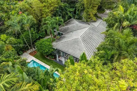 3821 Braganza Avenue Miami FL 33133