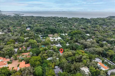 3821 Braganza Avenue Miami FL 33133
