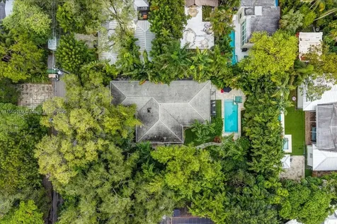 3821 Braganza Avenue Miami FL 33133