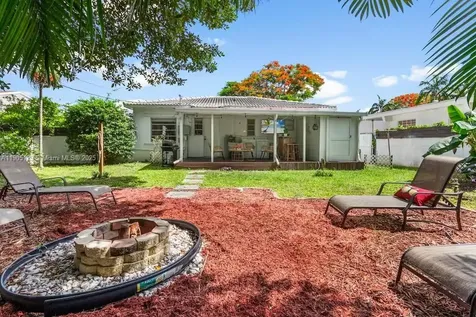 402 NW 102nd Street Miami FL 33150