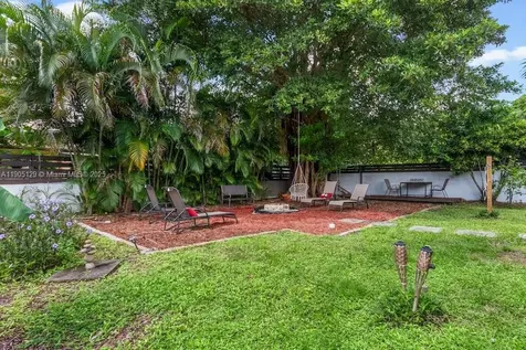 402 NW 102nd Street Miami FL 33150