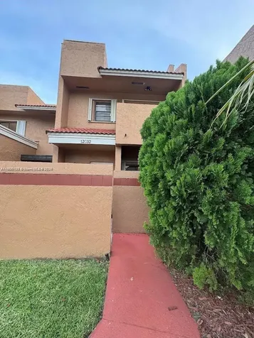 12032 S Las Palmas Drive Pembroke Pines FL 33025