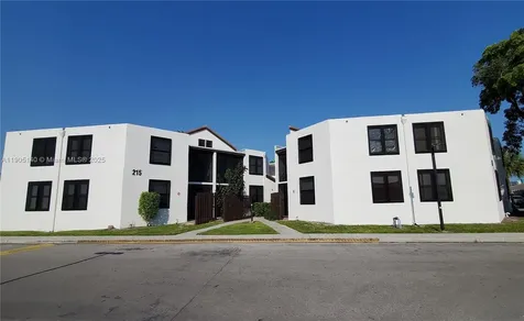 214 Lake Pointe Drive Oakland Park FL 33309