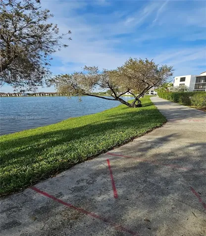 214 Lake Pointe Drive Oakland Park FL 33309