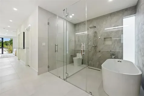 2127 SW 11th Terrace Miami FL 33135