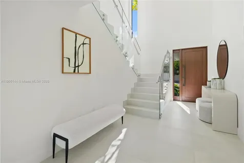 2127 SW 11th Terrace Miami FL 33135