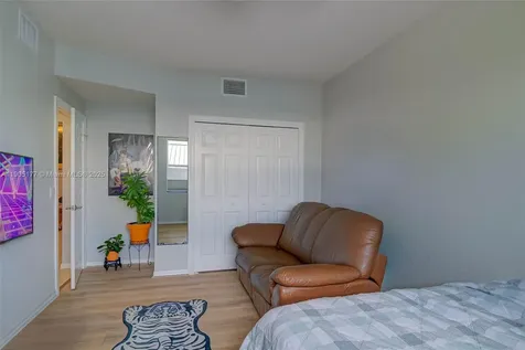 1050 Hancock Creek South Boulevard Cape Coral FL 33909