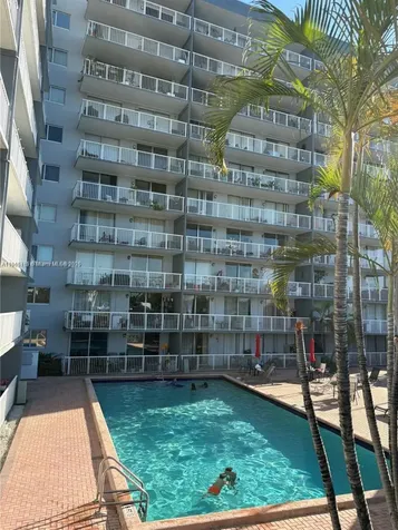 1800 NW 24th Avenue Miami FL 33125
