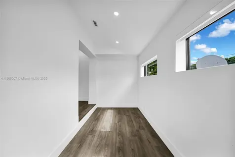 1918 Taft Street Hollywood FL 33020