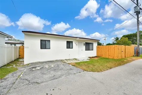 1918 Taft Street Hollywood FL 33020