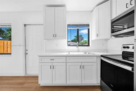 1918 Taft Street Hollywood FL 33020