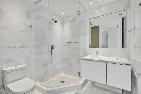 19575 Collins Avenue Sunny Isles Beach FL 33160