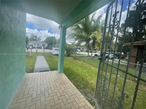 2260 NW 61st Street Miami FL 33142