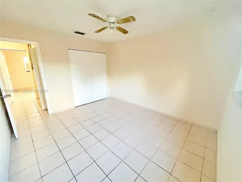 5712 W 25th Court Hialeah FL 33016