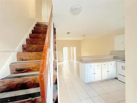 5712 W 25th Court Hialeah FL 33016