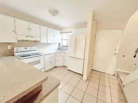 5712 W 25th Court Hialeah FL 33016