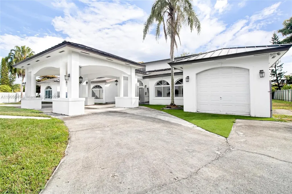 425 SW 129th Avenue Miami FL 33184